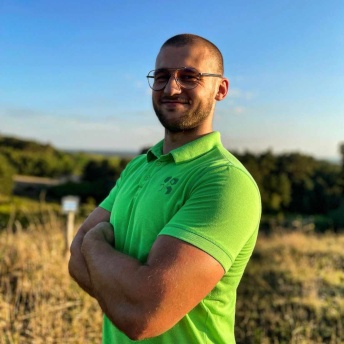 Zdjęcie przedstawia: Bartek Sawiński